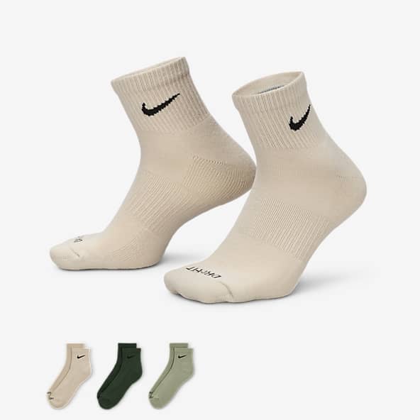 Nike Cyber Monday Ayak Bile i. Nike TR